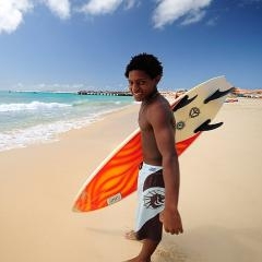 Robertney Barros surfing Ponta Preta — SPO-0156